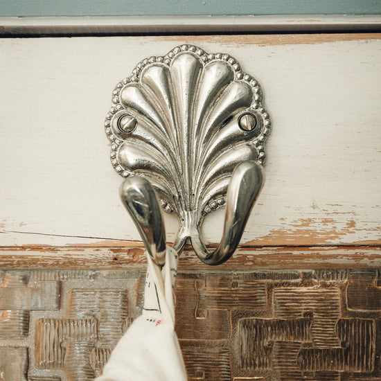Shell Wall Hook Double (Chrome)