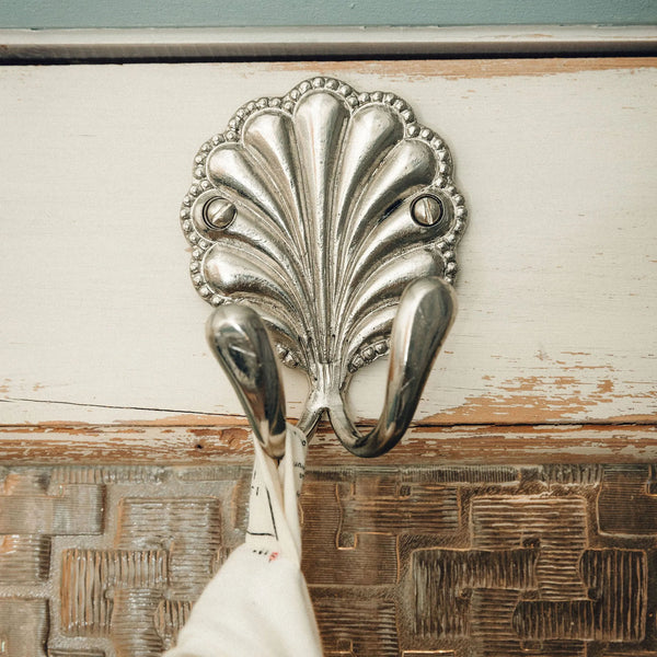 Shell Wall Hook Double (Chrome)