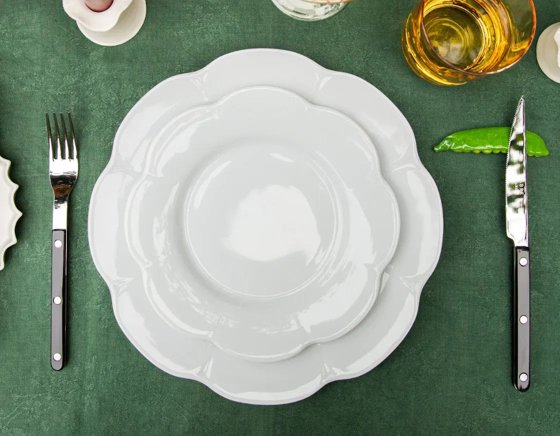 Scalloped-Edge Starter Plate