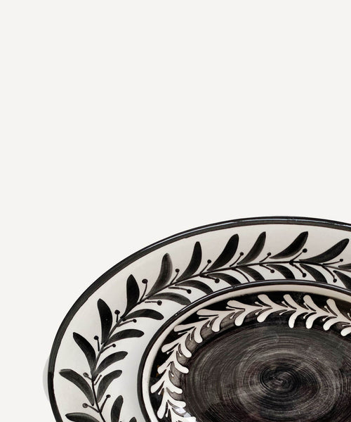 Helecho Serving Trays (set of two) - Jet Black