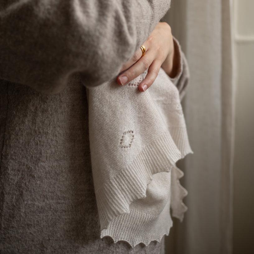 G.H.Hurt & Son X Avery Row Cashmere Shawl Gift Set