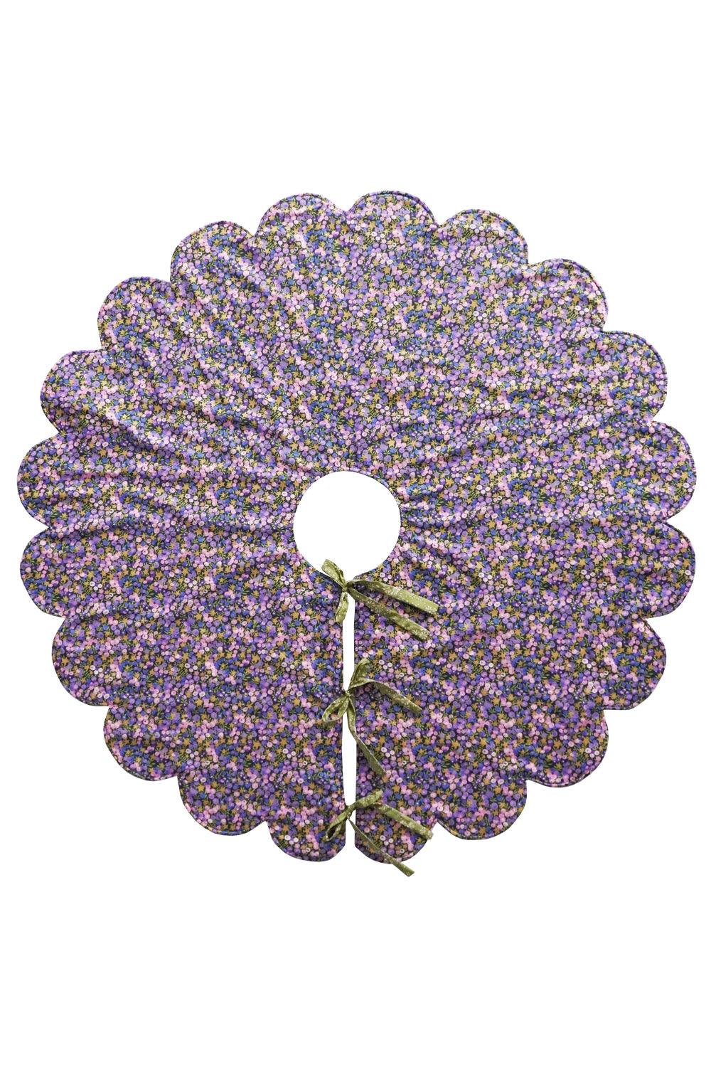 Reversible Christmas Tree Skirt made with Liberty Fabric WILTSHIRE STAR