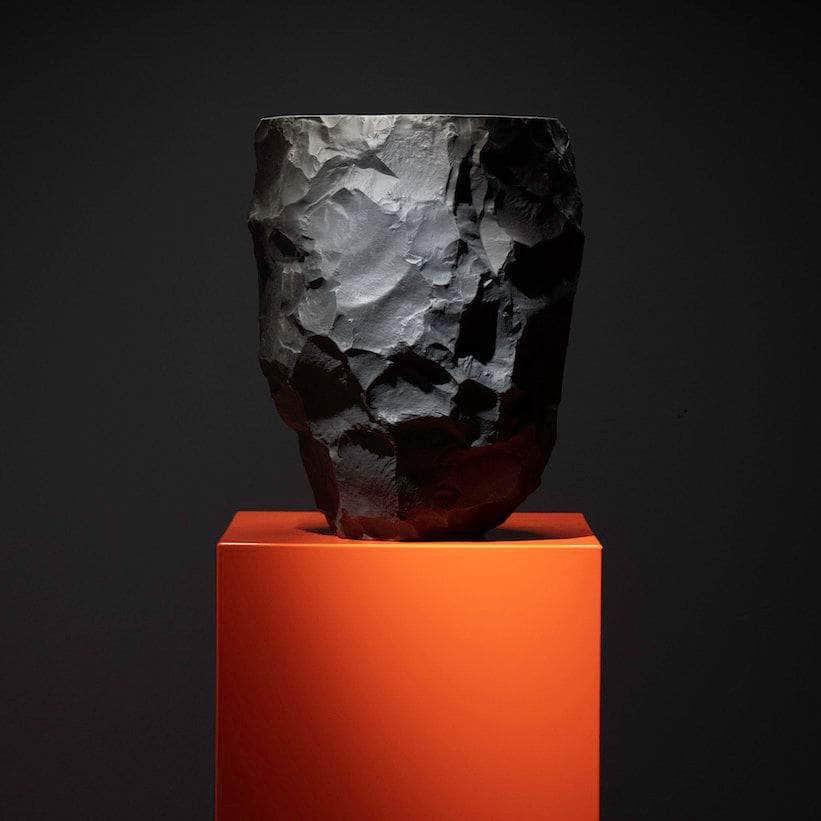 Crockery Black Big Vase 1