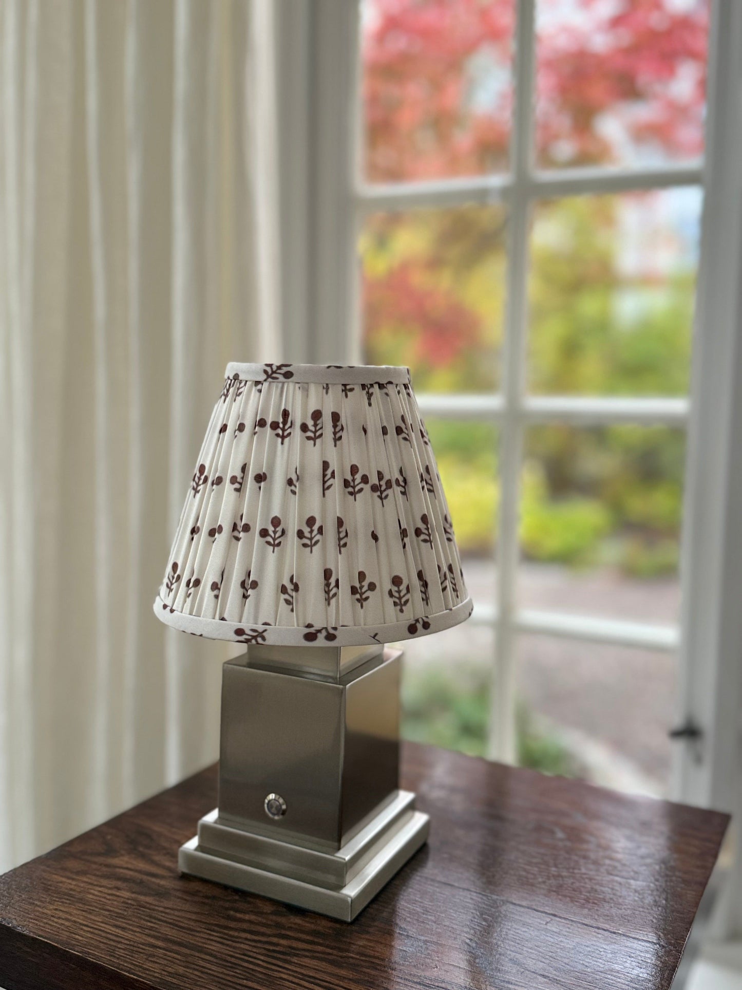 Athena Silver Rechargeable Table Lamp (Chesnut Bloom)