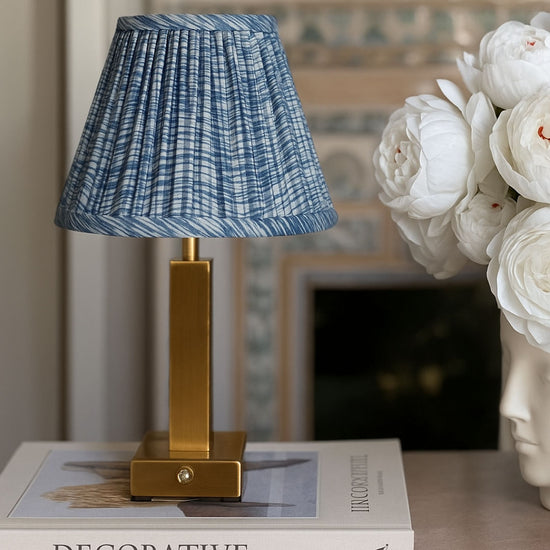 Athena Slim Rechargeable Table Lamp (Blue wave)