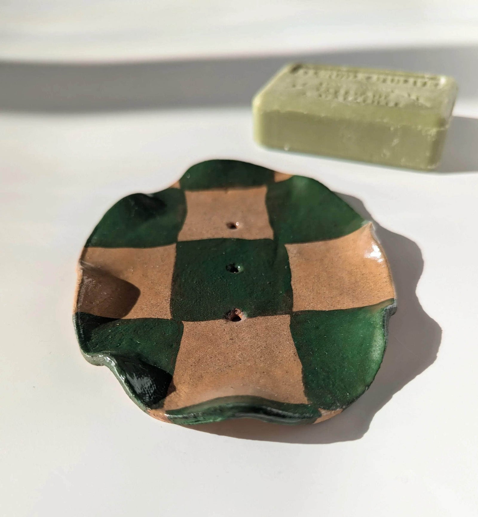 Checked Wavy Soap Dish