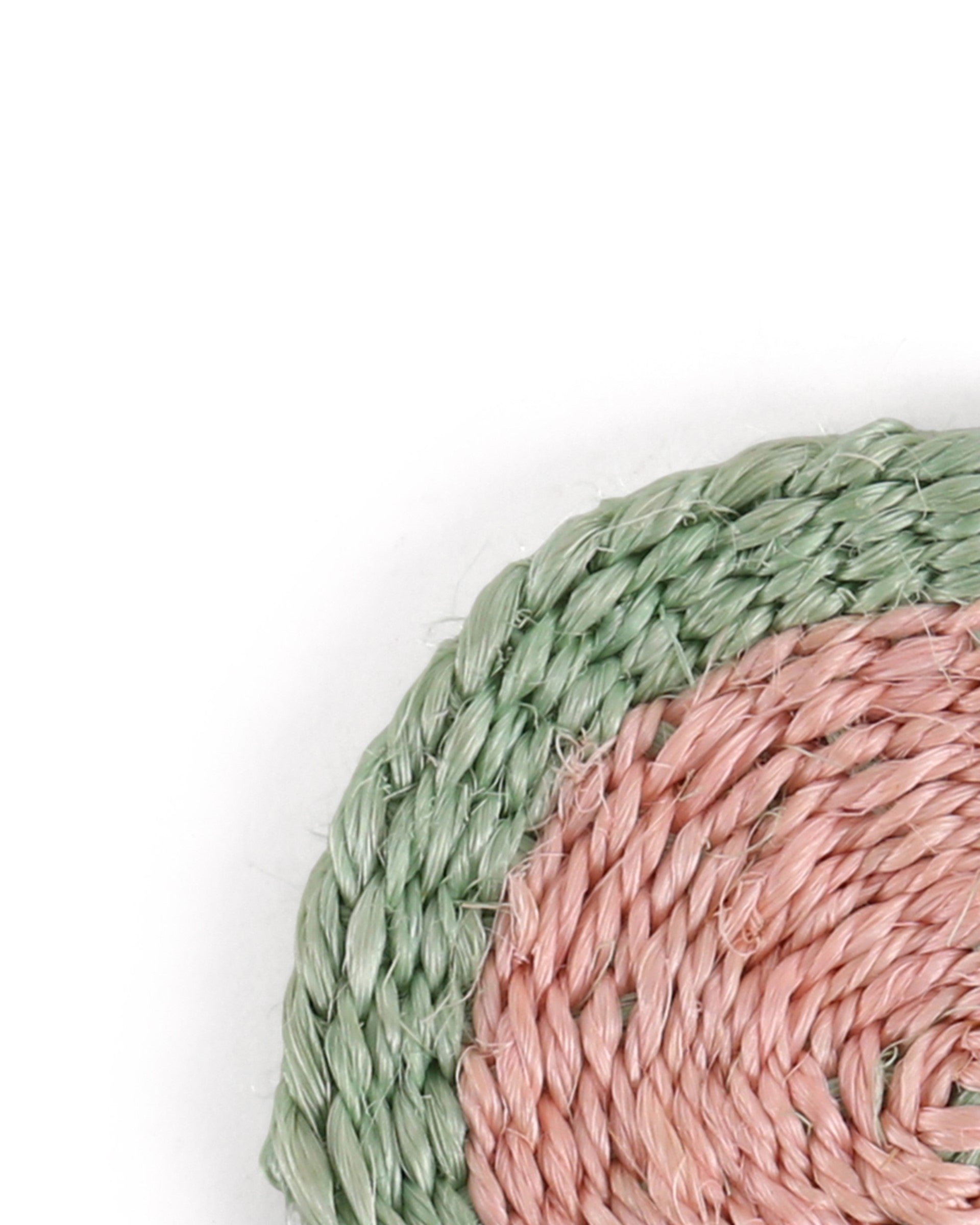 ZAMBARAU: Dusty Pink and Sapling Green Woven Sisal Circular Coaster