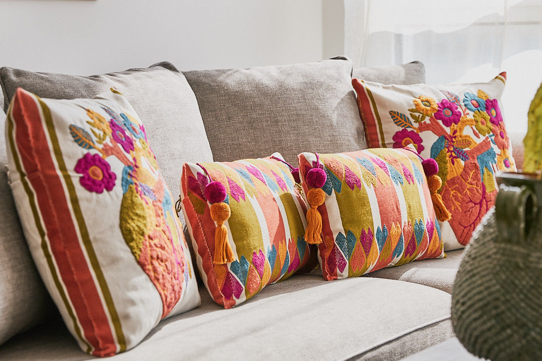 Amor - Small Cushion Cover