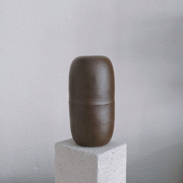 Eliana - Unique Ceramic Vase - Magdalena Clay