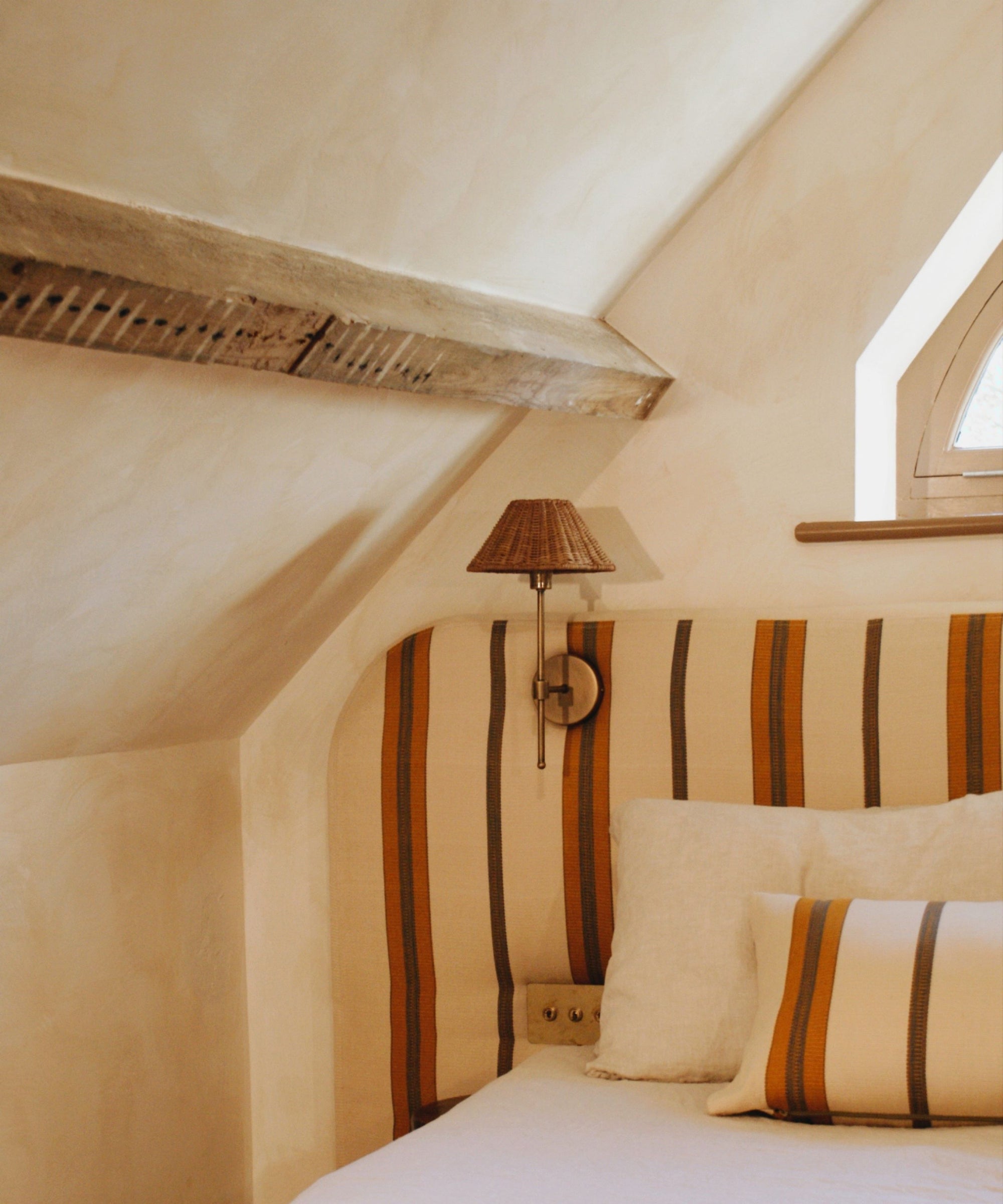 Vereda Stripe Handwoven Cushion