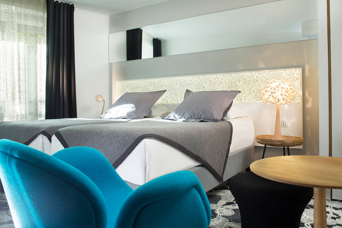 My Chrysalis by Ango – Handcrafted Silk Cocoon Table Lamp with Wooden Base