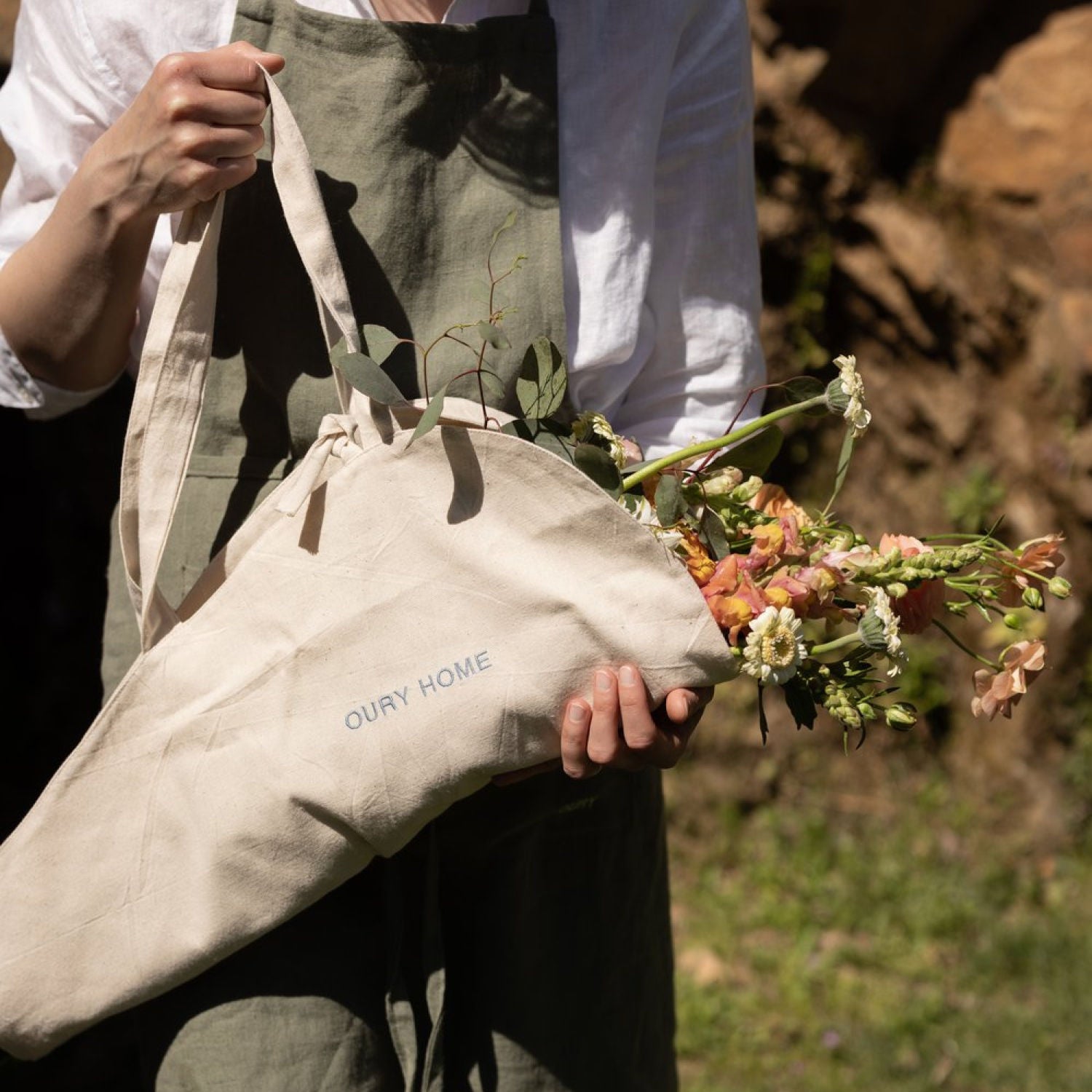 Flower Bag – Organic Cotton with Blue Embroidery