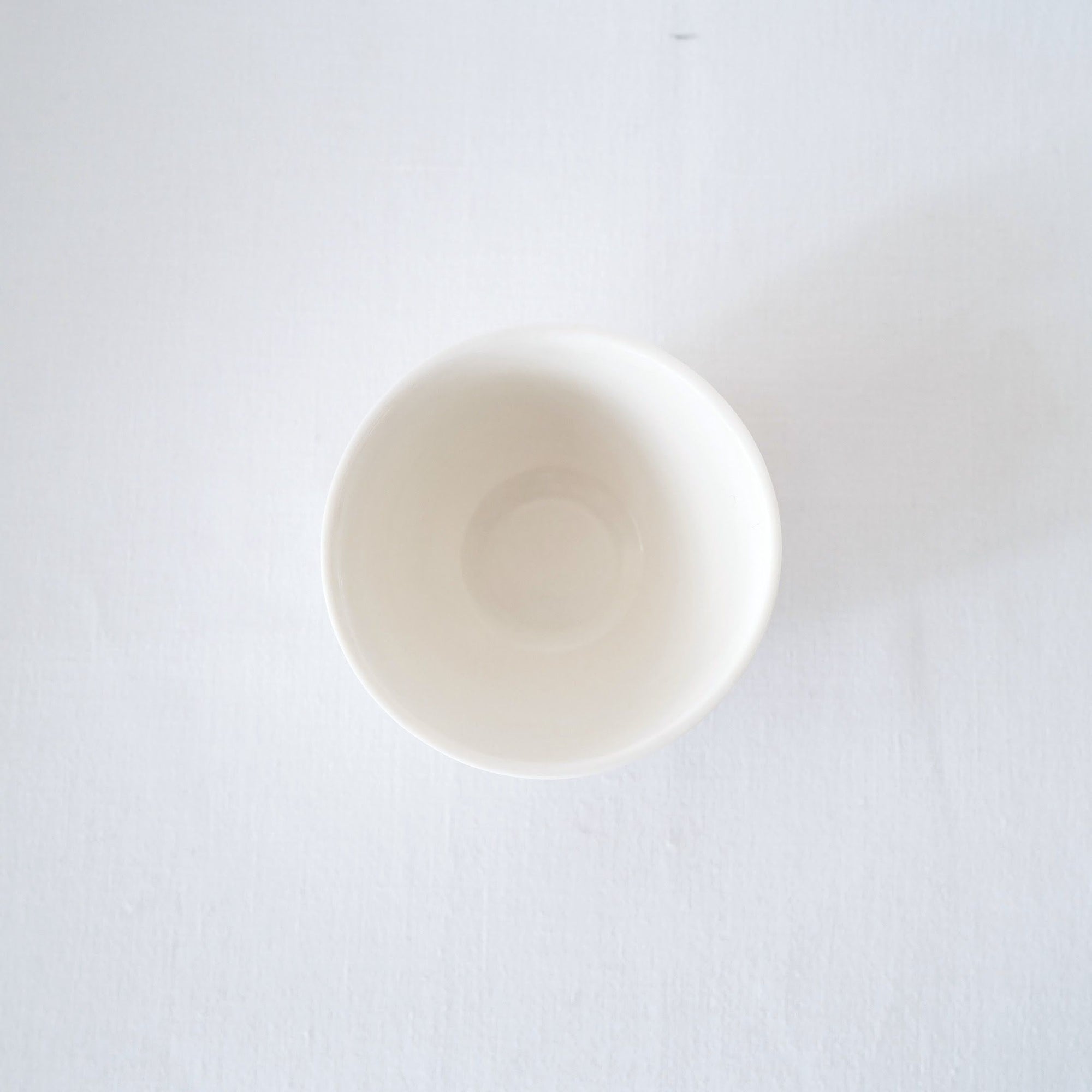 Small Cup in White - no handle