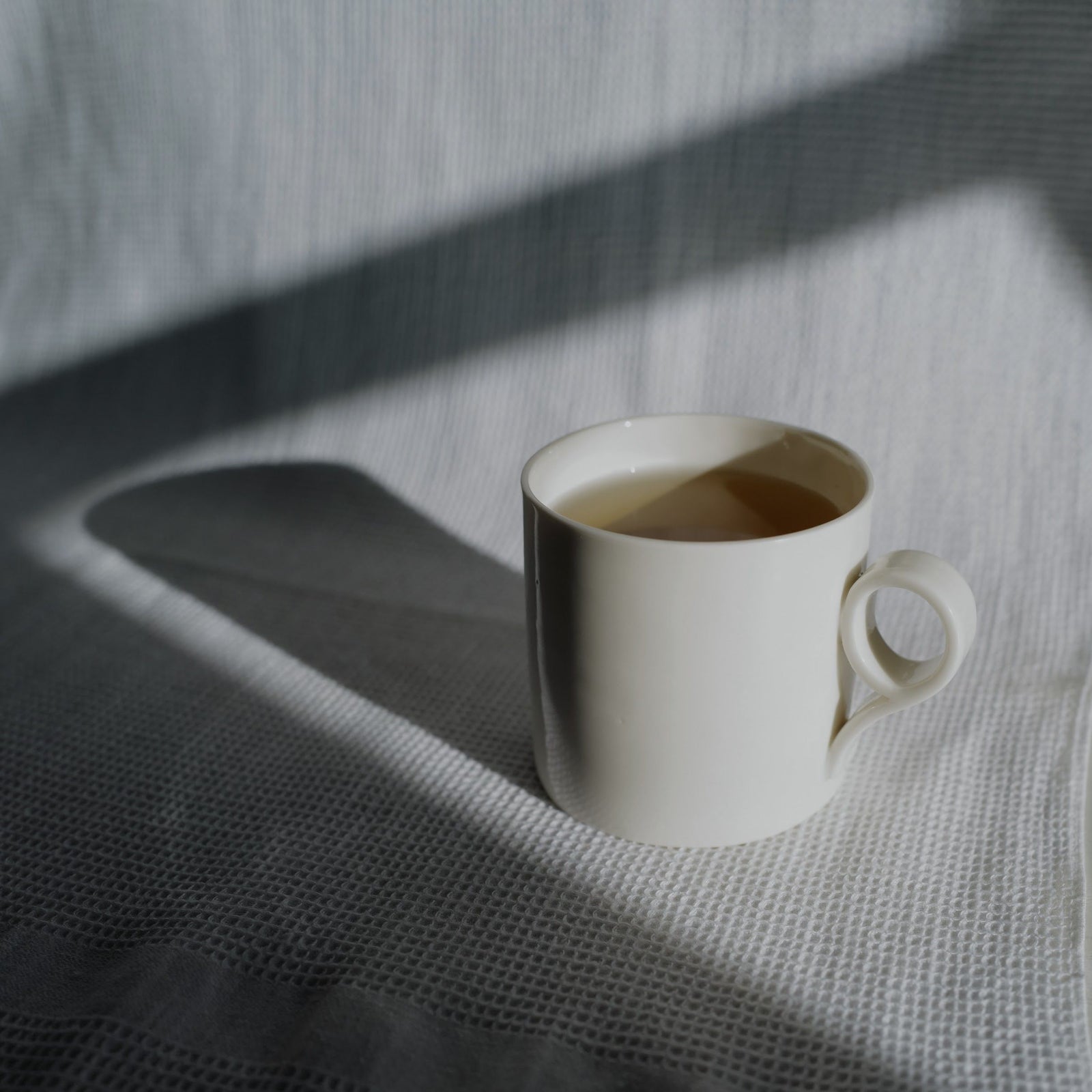 Medium Mug in White