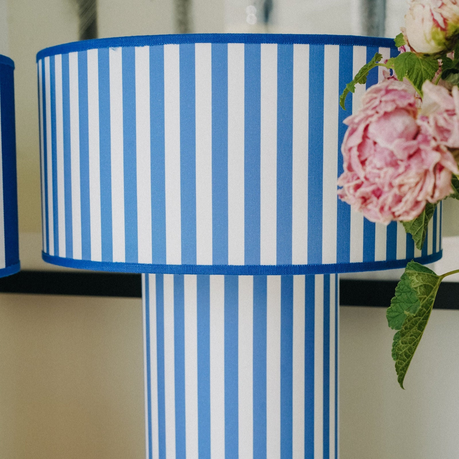 OCTAVEO - Blue and White Striped Table Lamp