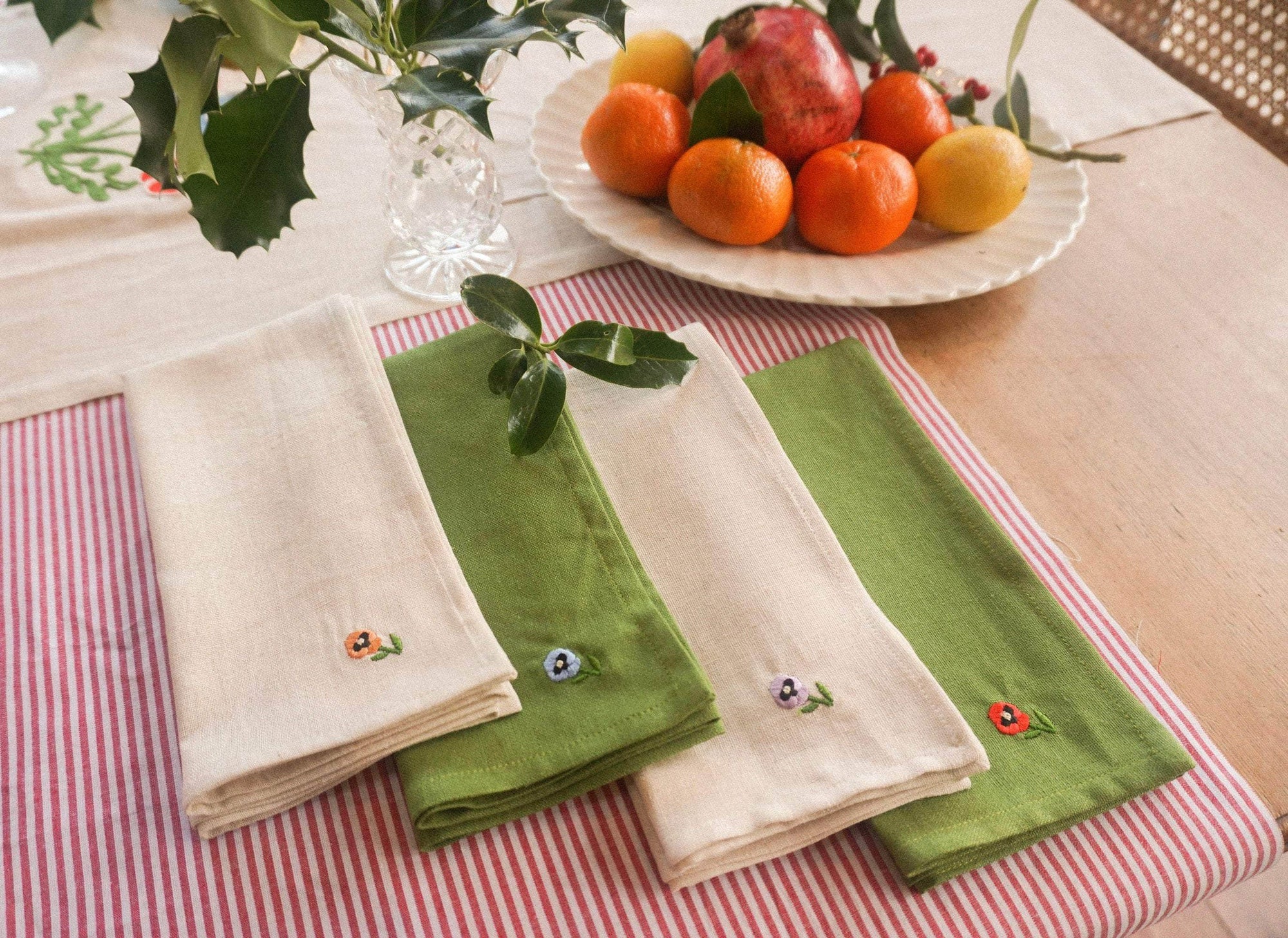 Winter Pansy Napkins (Set of 4)
