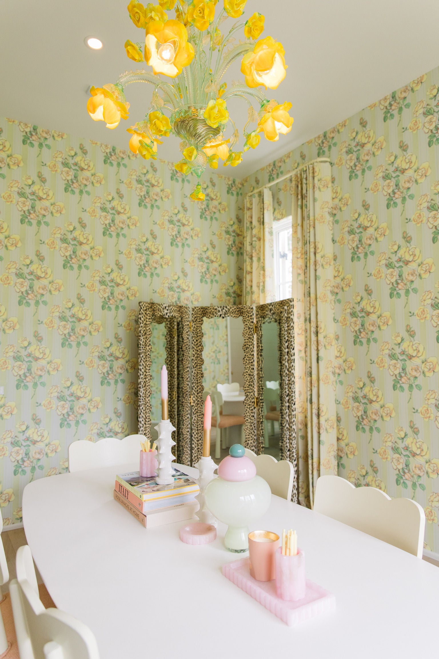 Roses For Charlie Wallpaper