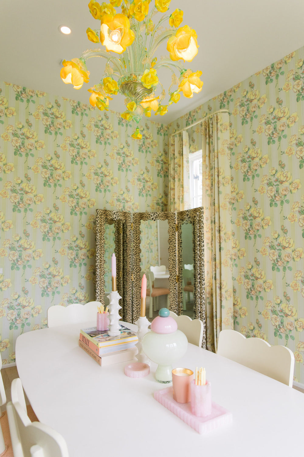 Roses For Charlie Wallpaper