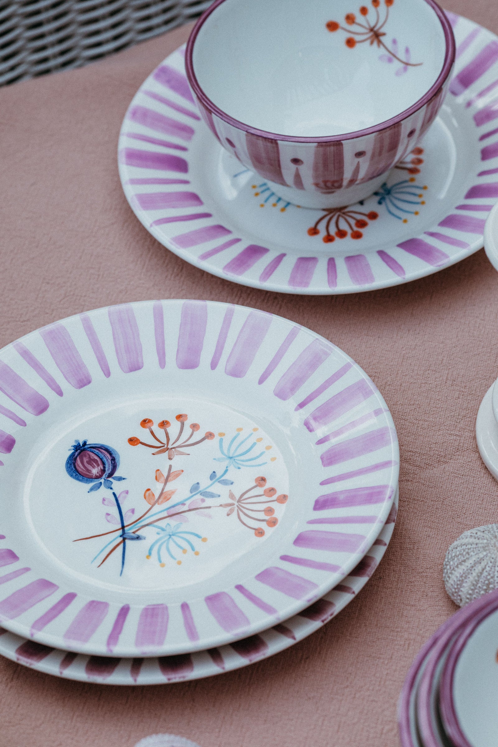 Lilac Dessert  Plate – The Portuguese Chitas