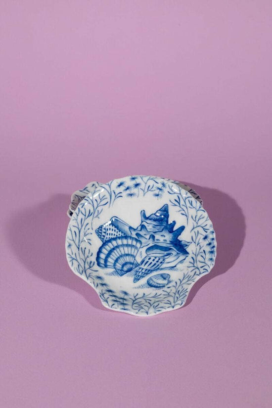 Rare Vintage French Seashell Plates Set