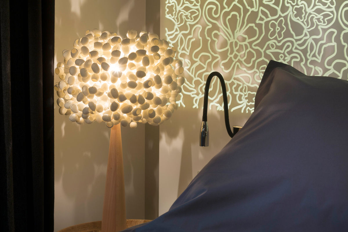 My Chrysalis by Ango – Handcrafted Silk Cocoon Table Lamp with Wooden Base