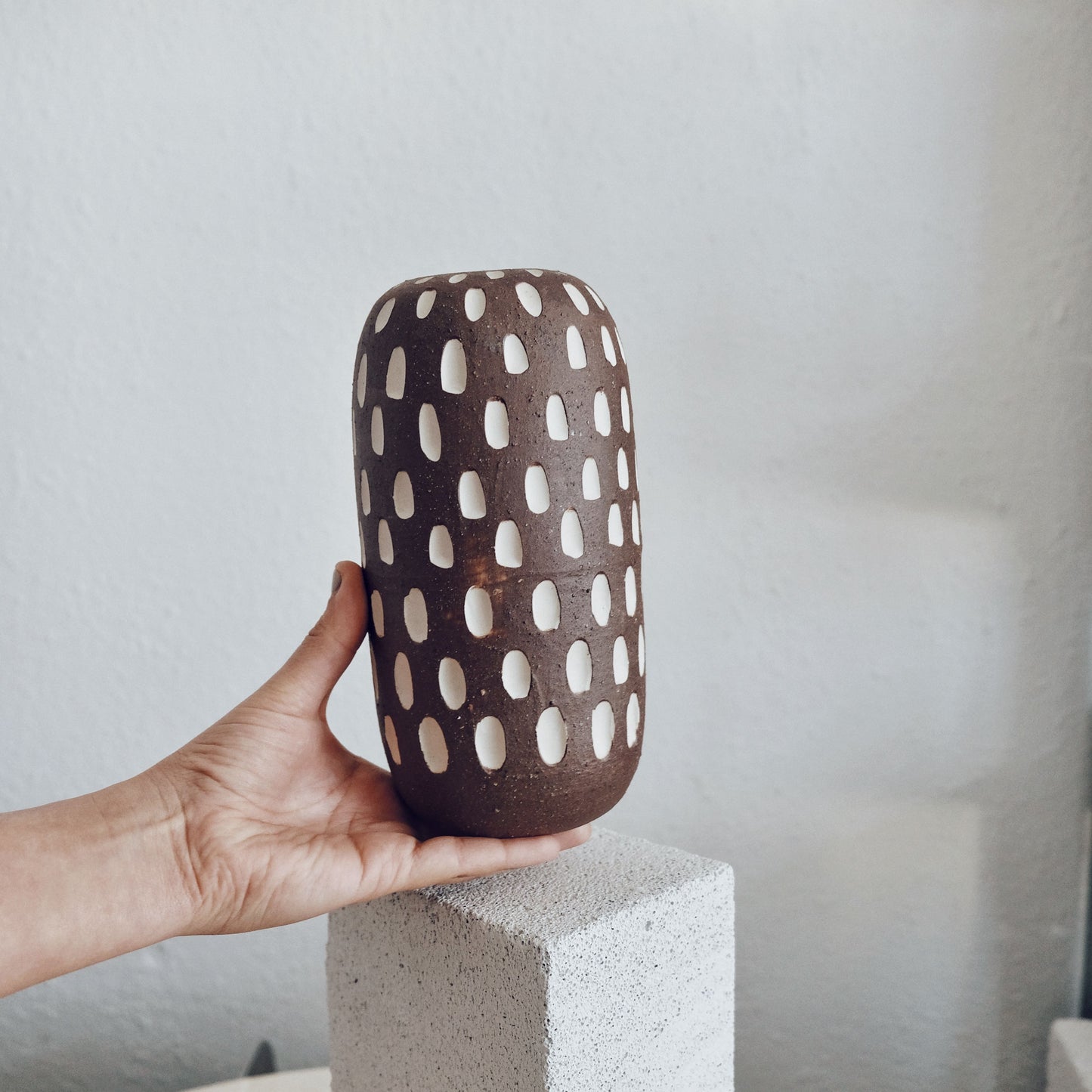 Eliana -  Ceramic Vase - Vorarlberger Wild Clay - 2
