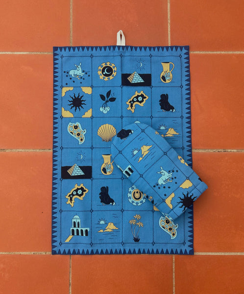Redwork Oven Mitt in Blue