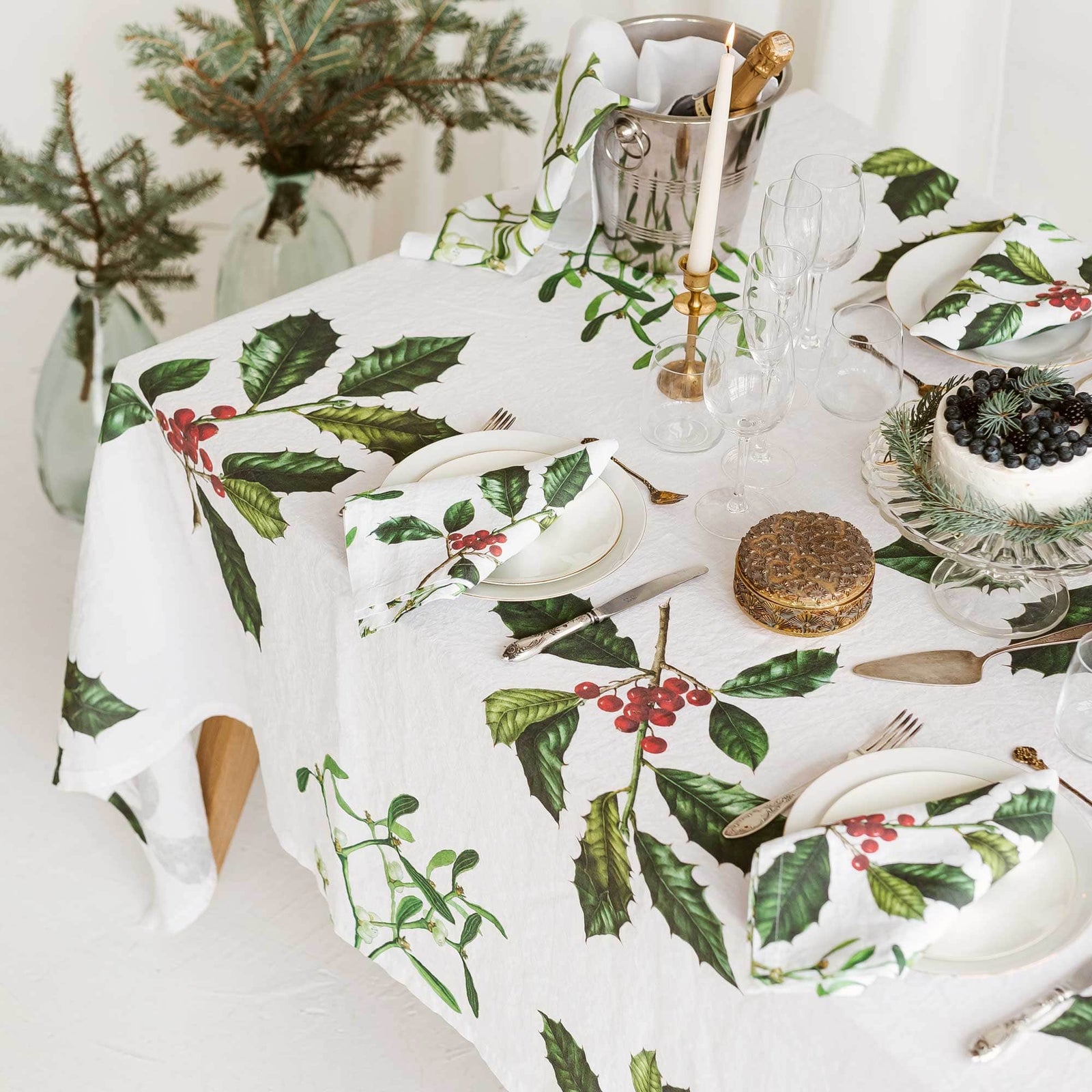Linen tablecloth HOLLY & MISTLETOE White