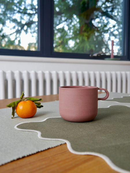Curved Mug, Damson
