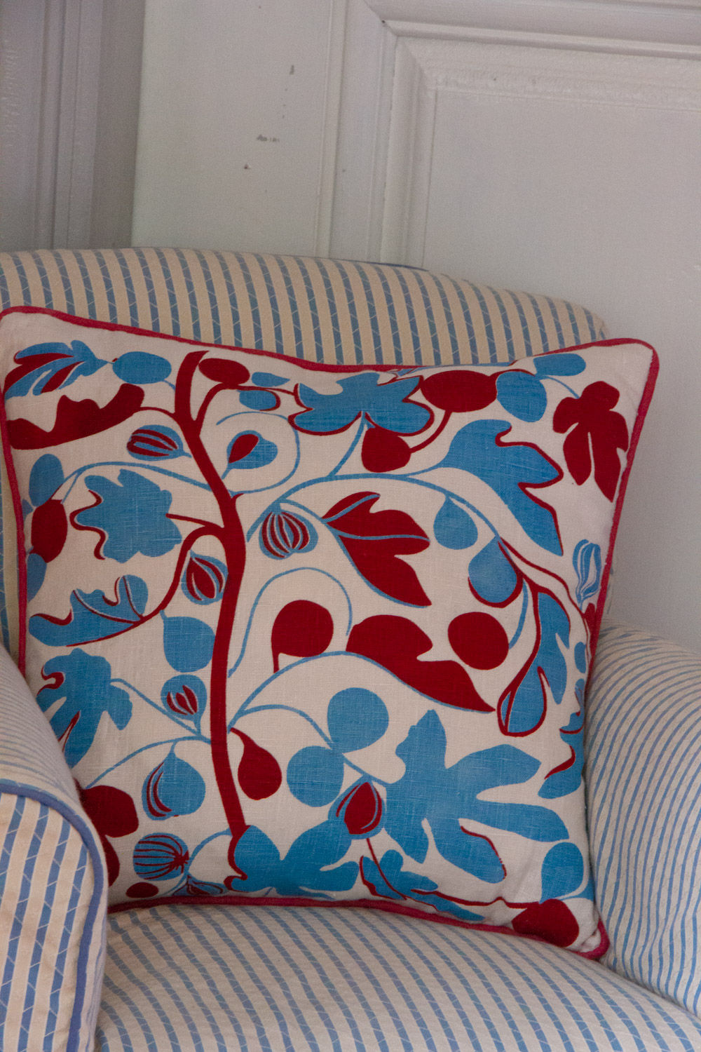 Figs Cushion (Red and Cornflower Blue)