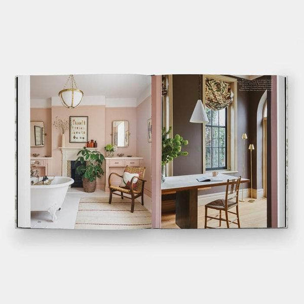 Charm School: The Schumacher Guide to Traditional Decorating Book