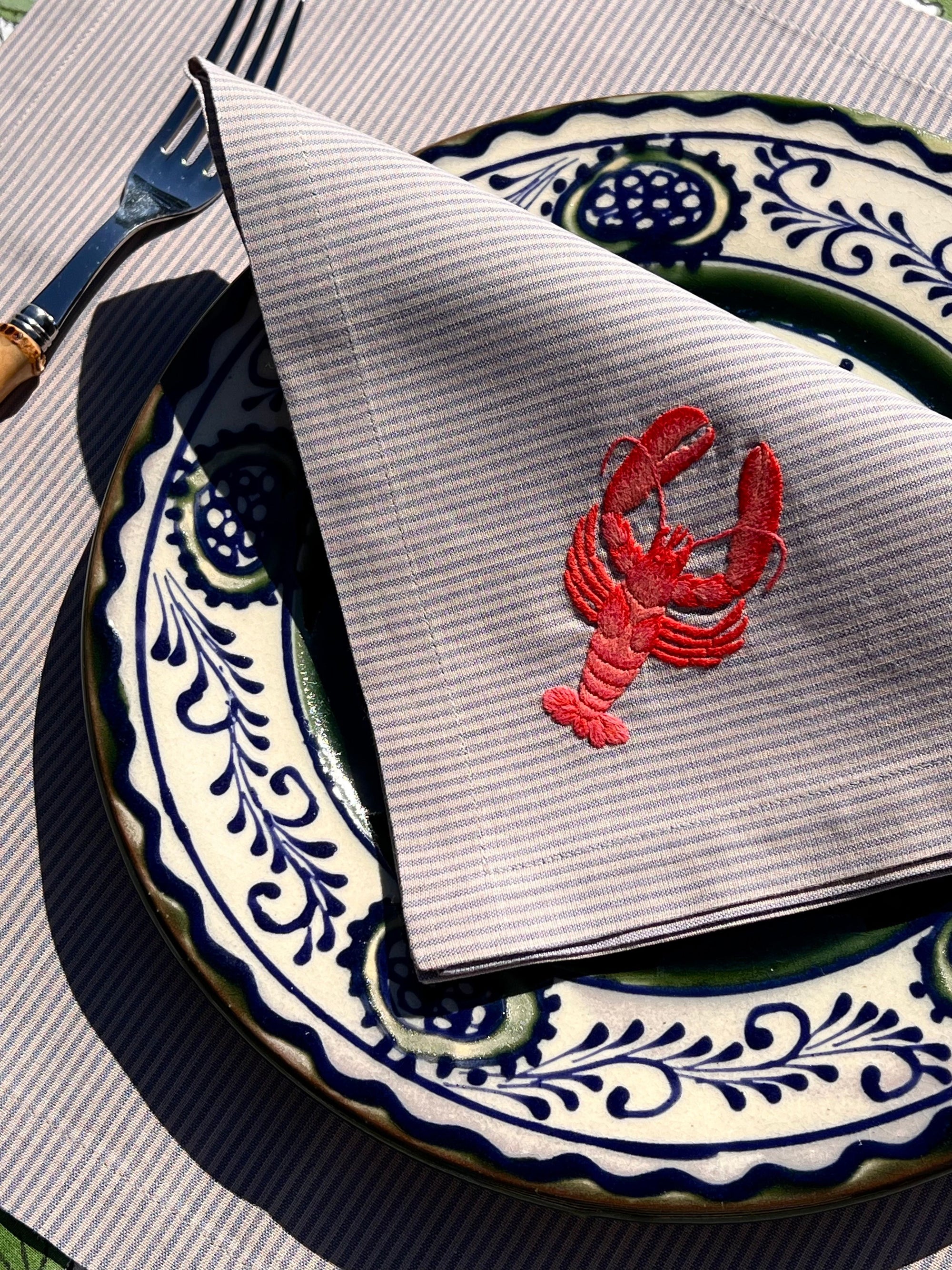 The ’Le Homard’ Napkin & Placemat Set - Grey & Ecru Stripe