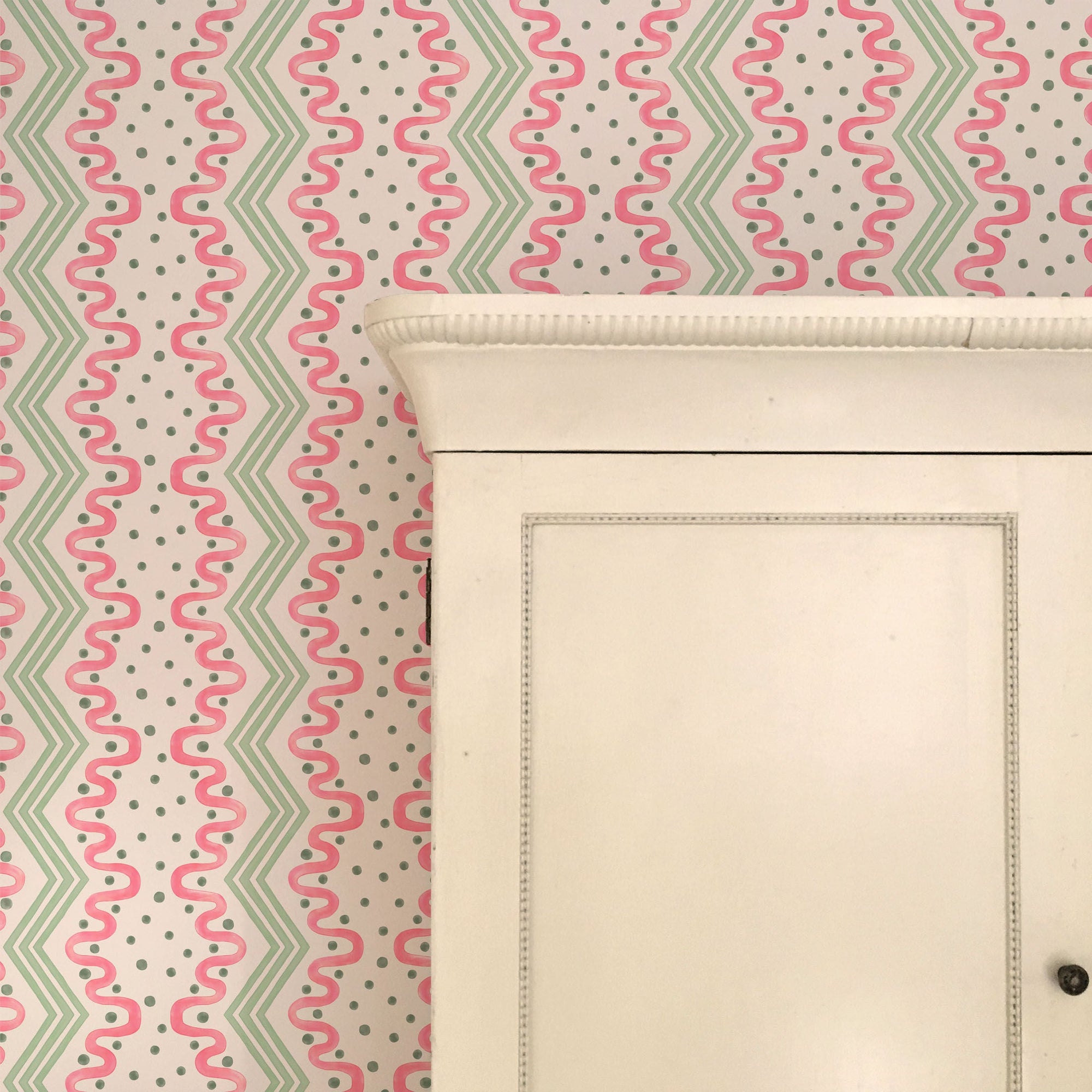 Madame Ziggle Wallpaper - Pink and Green