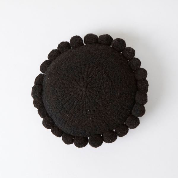 Valle Pom Pom Cushion / Medium