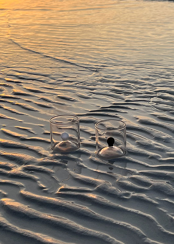Las Chicas Shot Duo Black & White