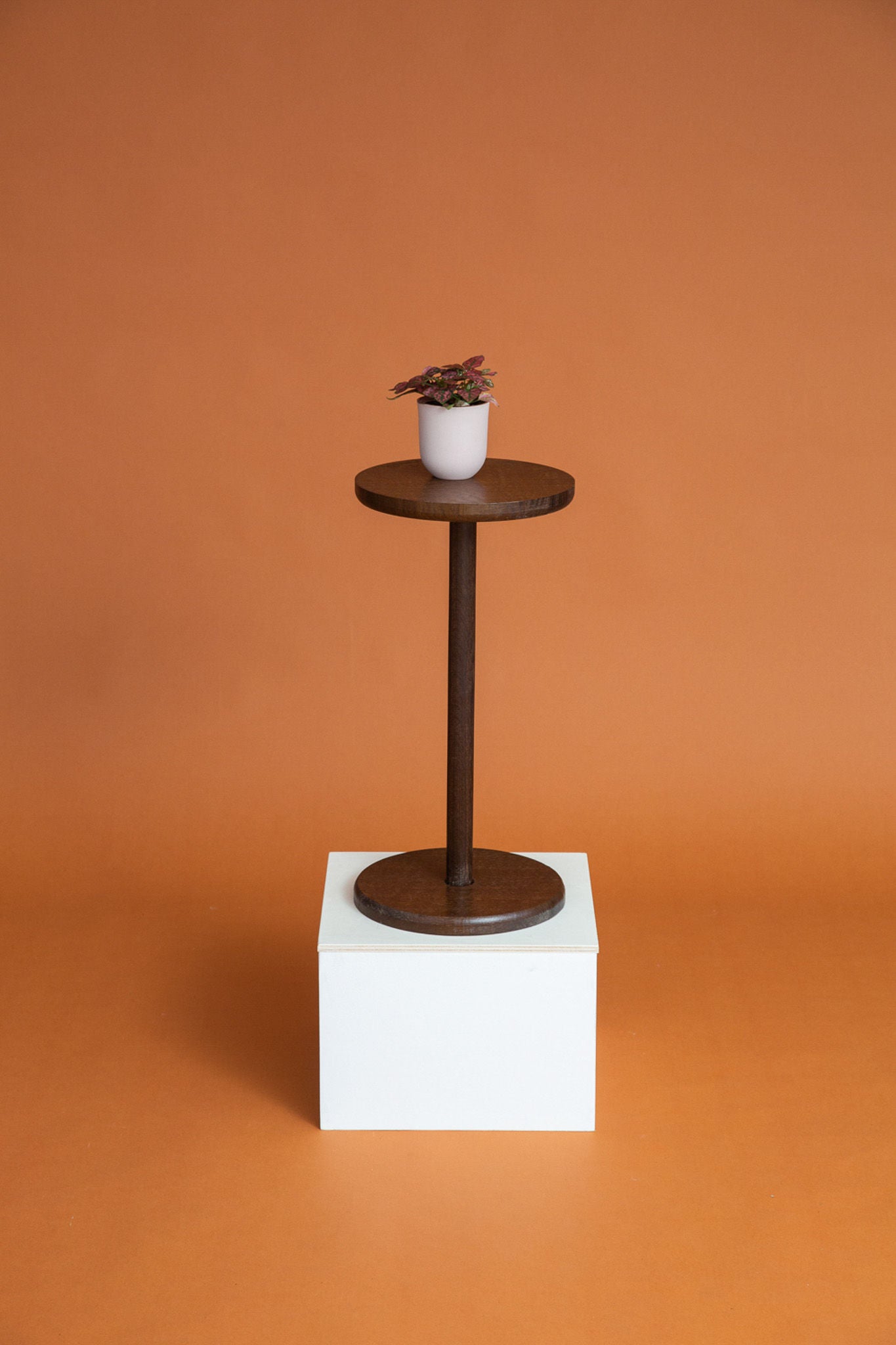 Brown Circulo Side Table