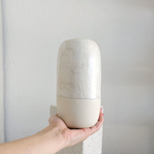 Eliana - Ceramic Vase - Matt and Glossy Ivory