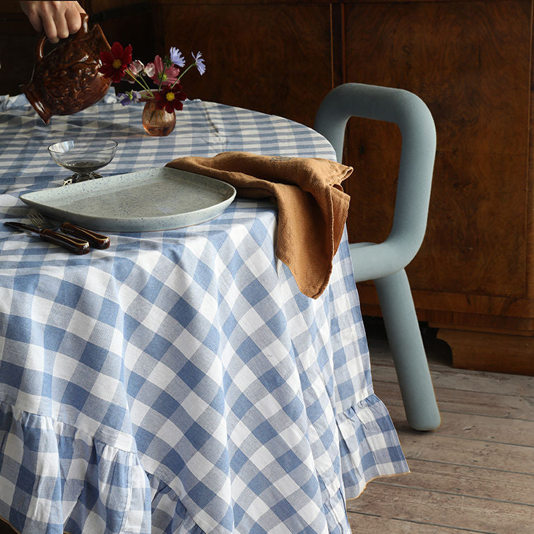 Tablecloth Ruffle Check