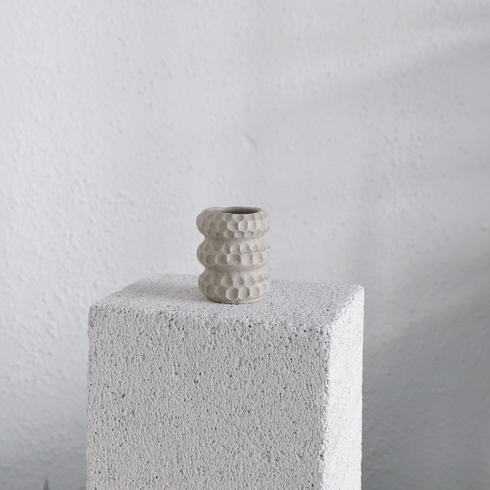 Hanna - Ceramic Mini Vase - Kufstein Wild Clay
