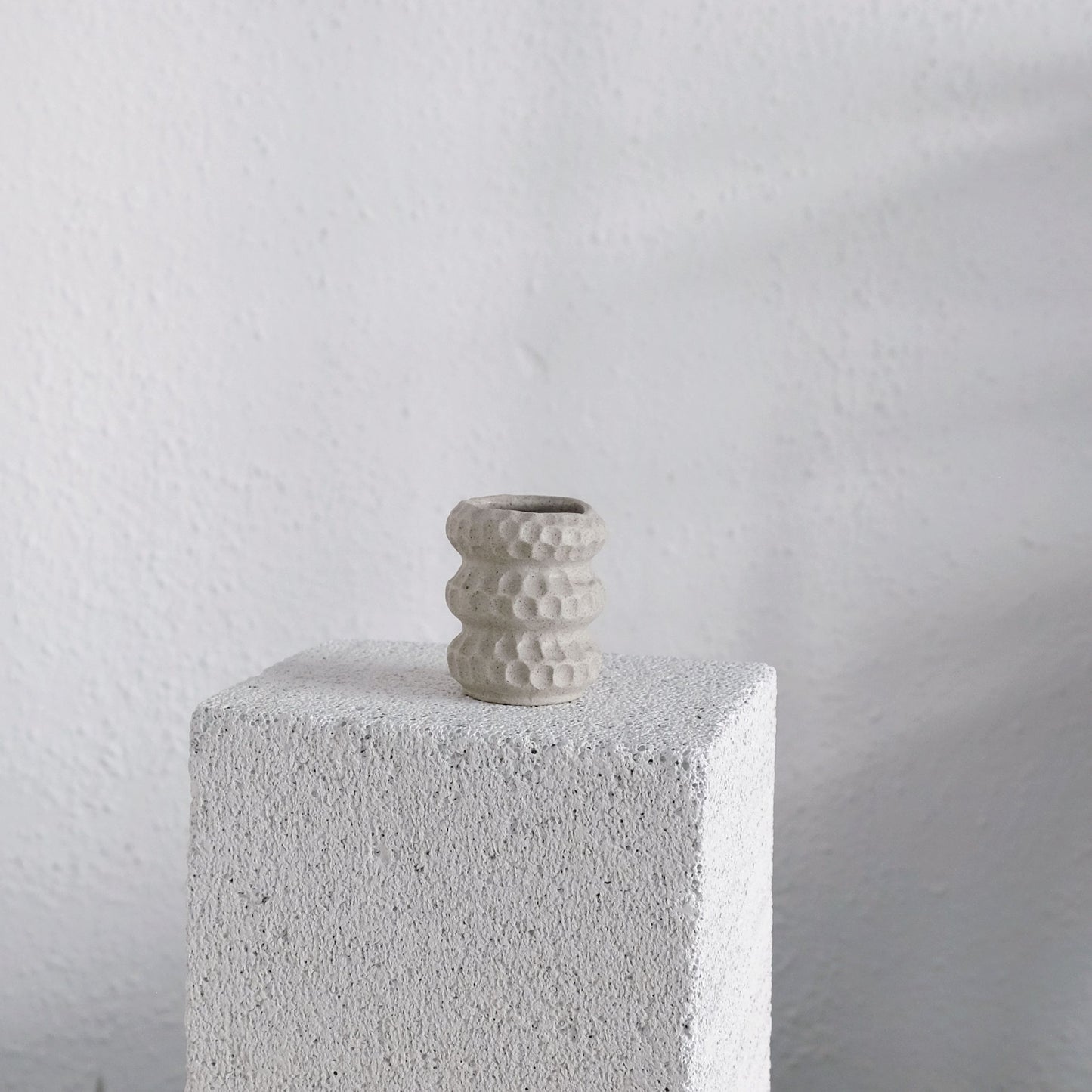 Hanna - Ceramic Mini Vase - Kufstein Wild Clay