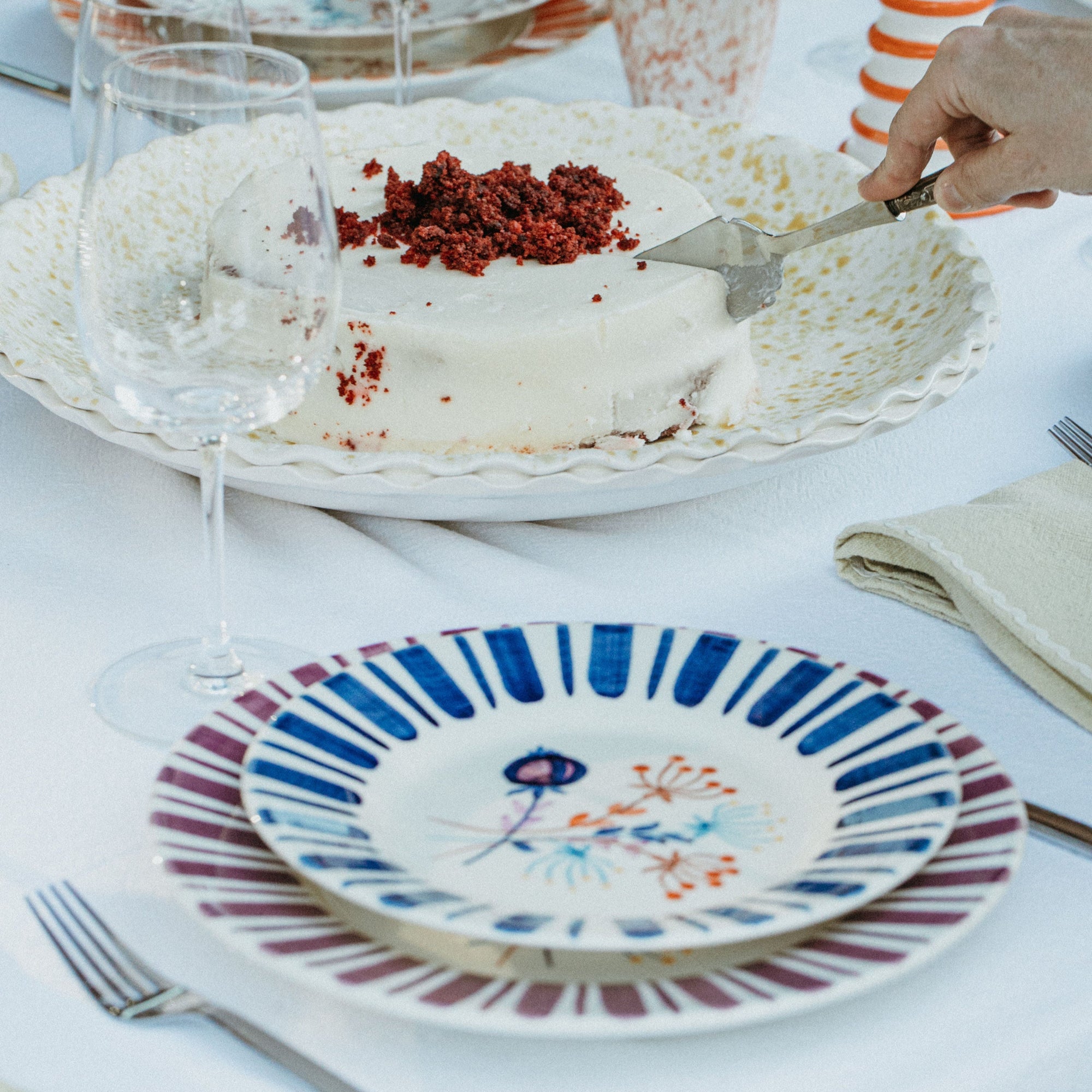 Deep Blue Dessert Plate – The Portuguese Chitas