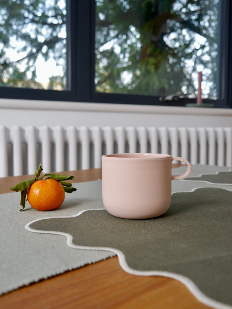 Curved Mug, Blush