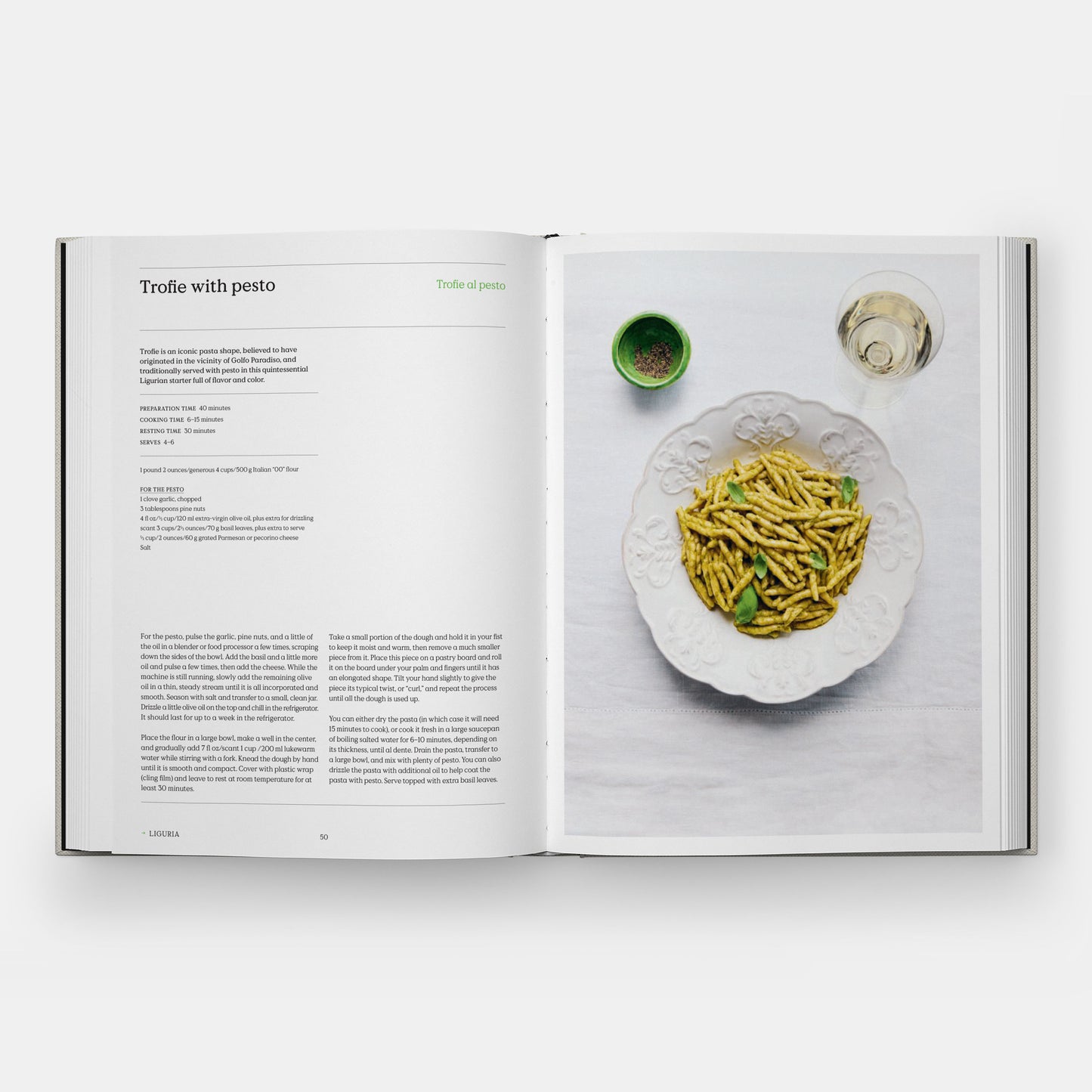 The Regional Italian Cookbook: Recipes from The Silver Spoon