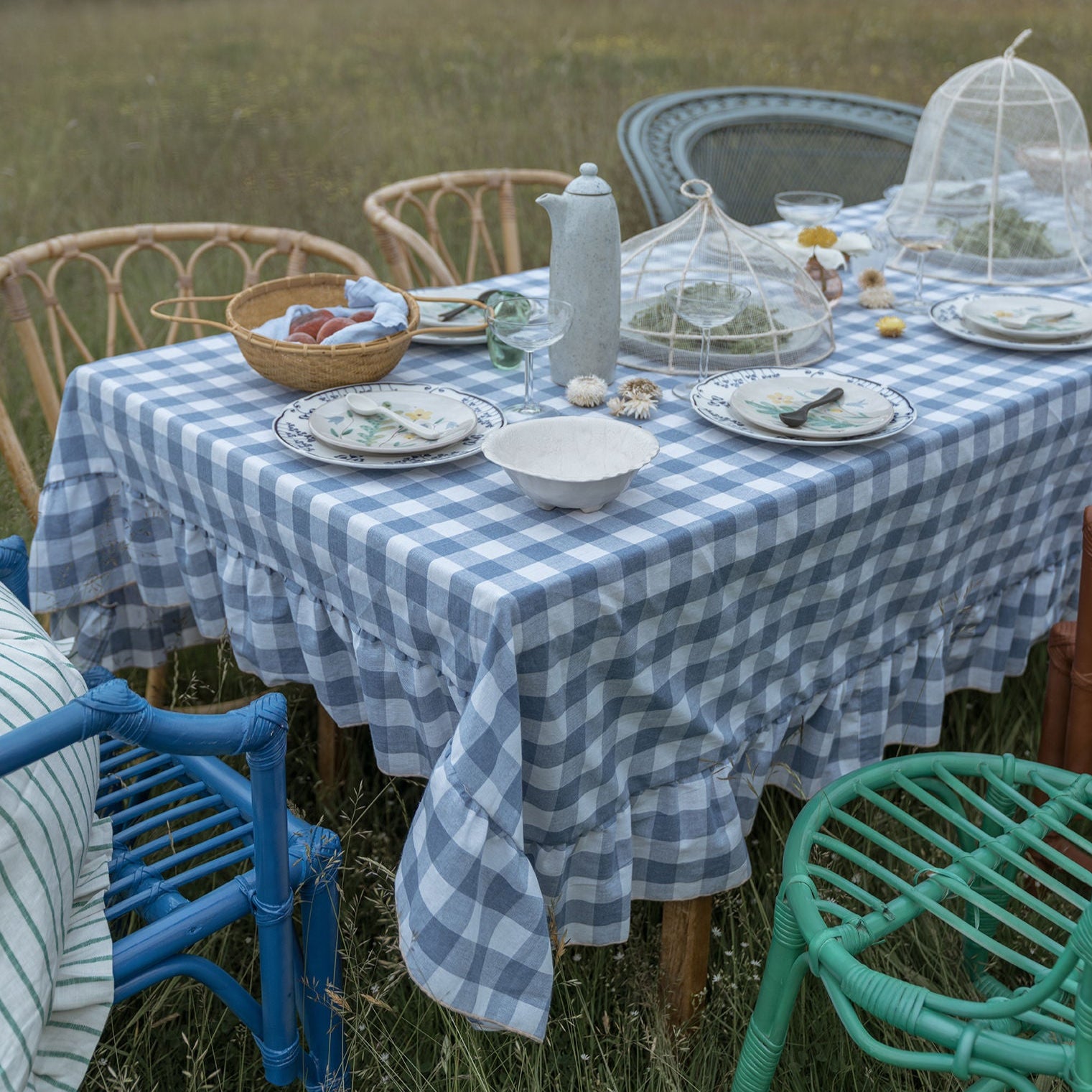 Tablecloth Ruffle Check