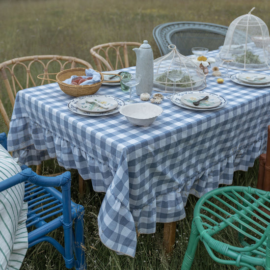 Tablecloth Ruffle Check