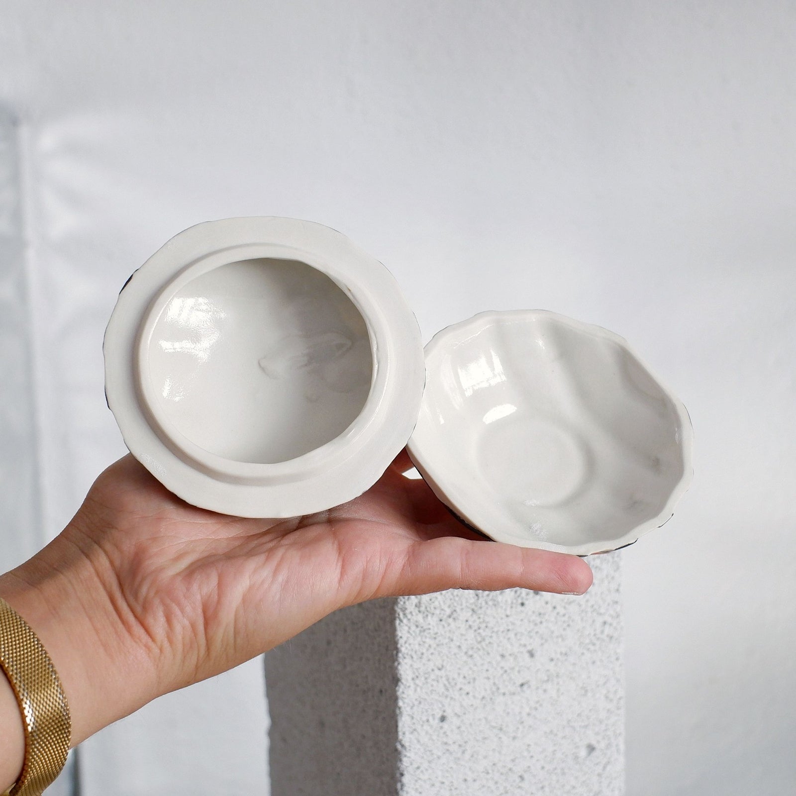 Takara - Porcelain Small Treasure Box