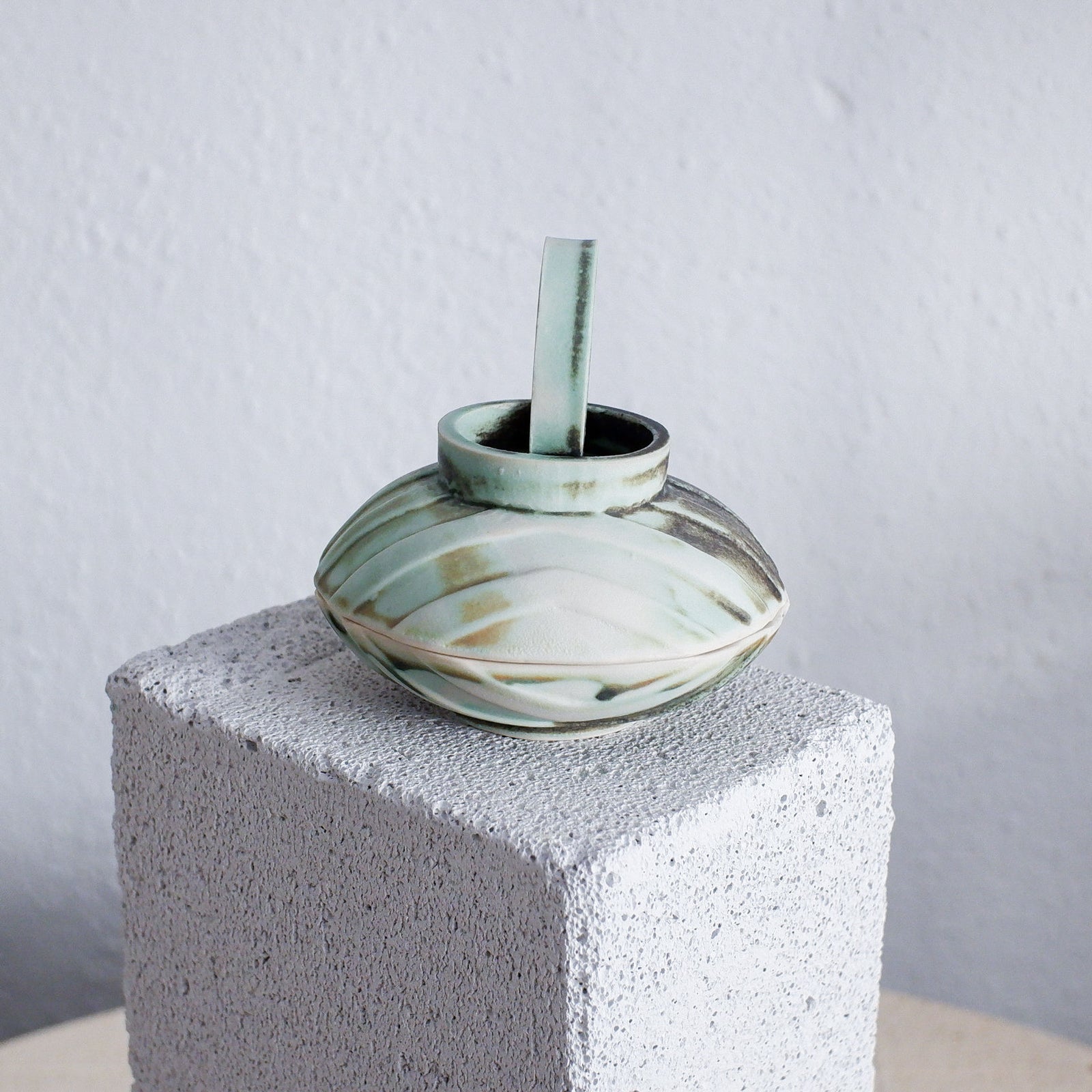 Takara - Porcelain Small Treasure Box