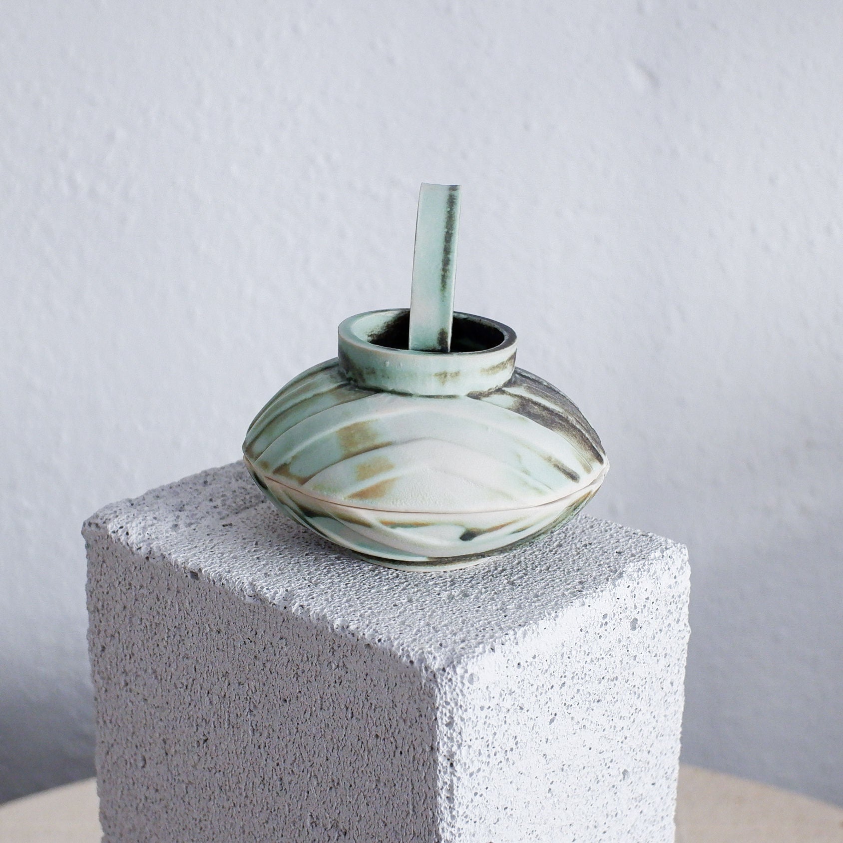 Takara - Porcelain Small Treasure Box