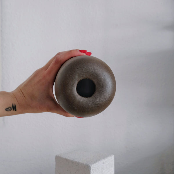 Eliana - Unique Ceramic Vase - Magdalena Clay