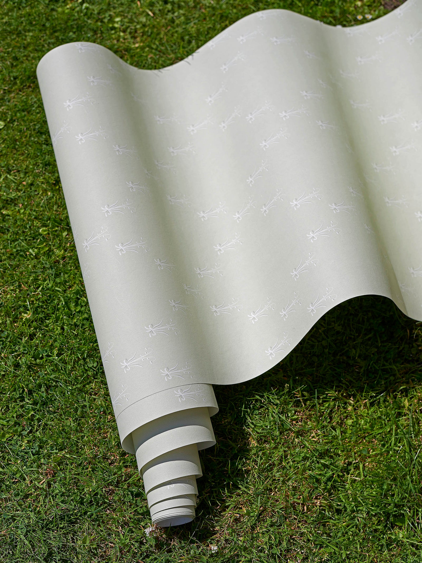 Of The Valley Wallpaper – FRENCH APPLE